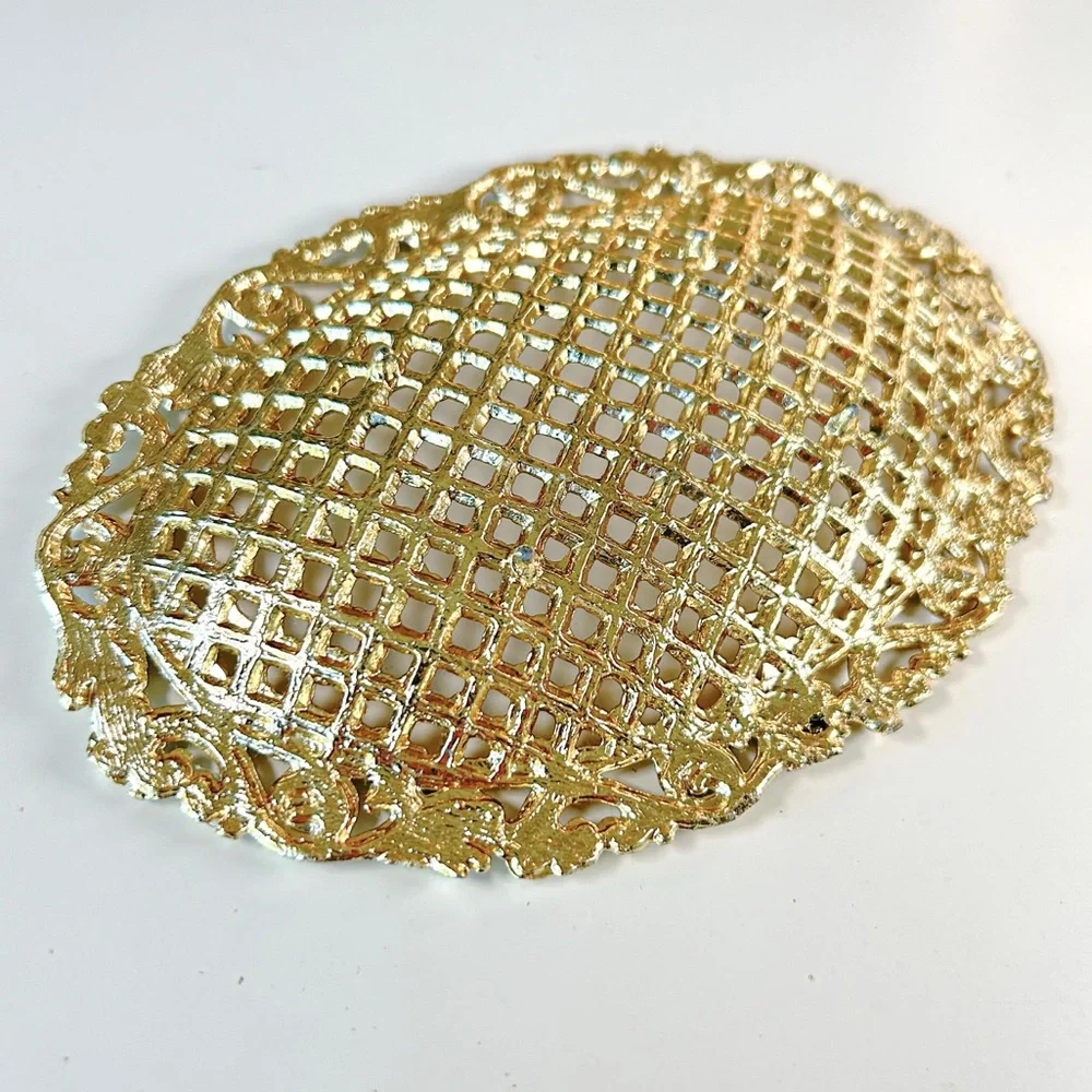 Vintage Gold Metal Filigree Hollywood Regency Style Oval Footed Soap/Vanity Dish